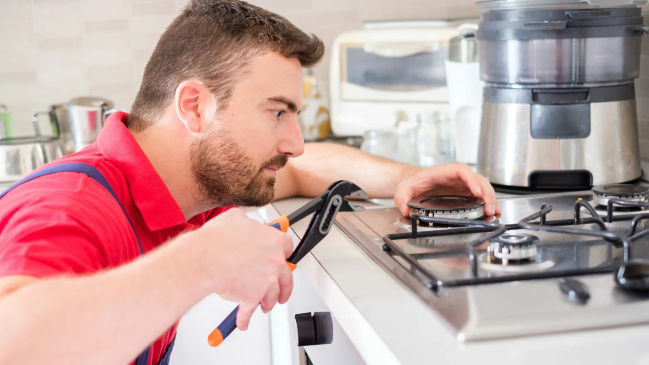 Read more about the article How to Maintain Your Gas Stove for Long Life